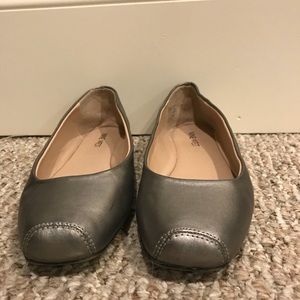 NINE WEST SILVER FLATS!
